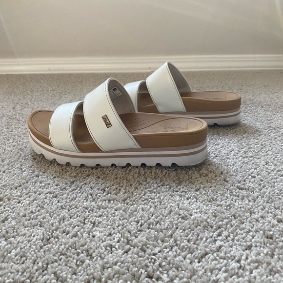 White and Tan Women's reef cushioned platform sandals | size 6 - Picture 3 of 9